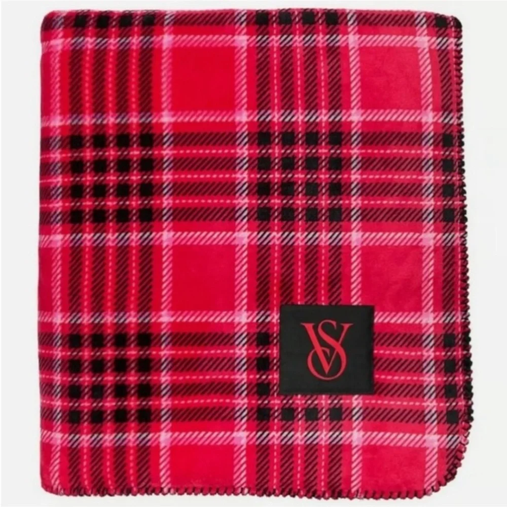 VICTORIA'S SECRET Red/Pink Plaid COZY Sherpa Throw Blanket
